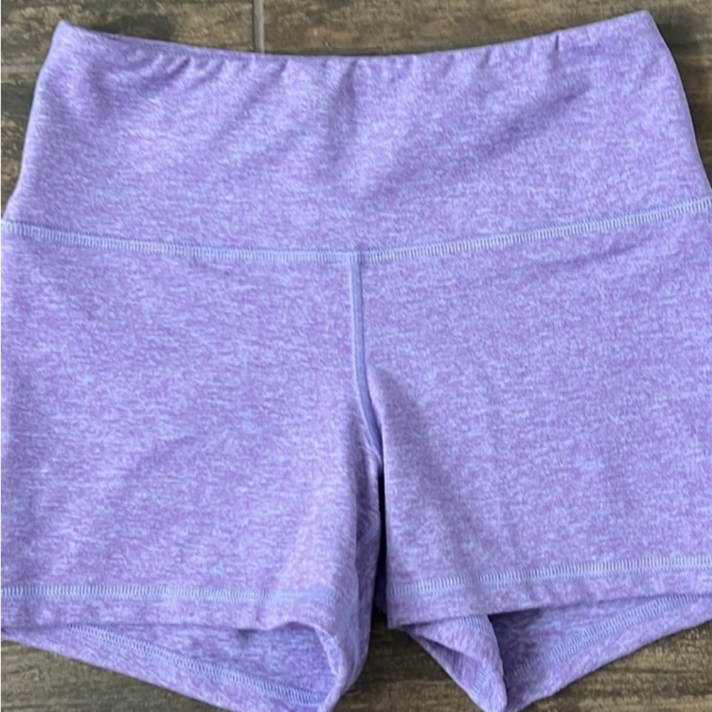 Fleo shorts medium in great condition